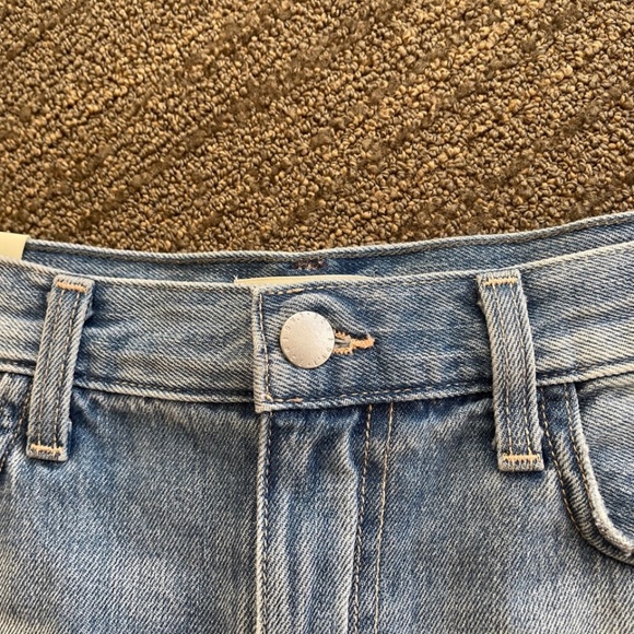 NWT L'AGENCE High Rise Jean Shorts with Cuff - Size 28 - Picture 2 of 11